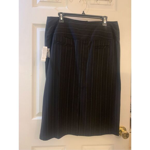 LARRY LEVINE SKIRT OFFICE SIREN STRAIGHT BLACK W/RED AND WHITE PINSTRIPES SZ 14 - Picture 10 of 13